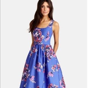 Donna Morgan dress 8 sleeveless purple floral in size 8